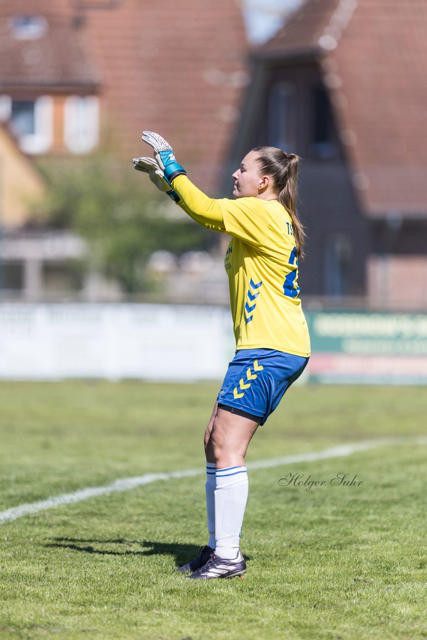 Bild 268 - F TSV Zarpen - Holstein Kiel II : Ergebnis: 2:6
